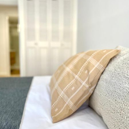 Housing Leon Ana Mogas Con Garaje Apartment ภายนอก รูปภาพ