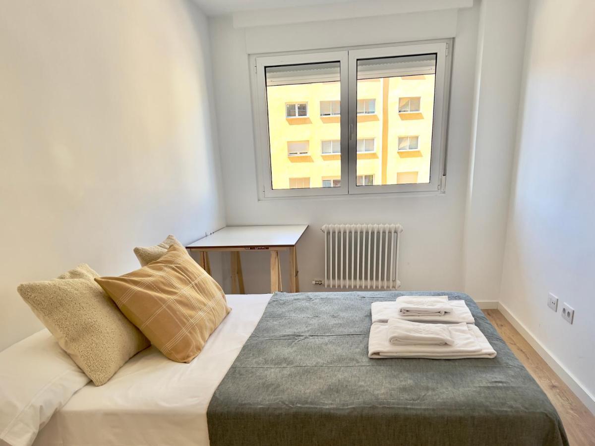 Housing Leon Ana Mogas Con Garaje Apartment ภายนอก รูปภาพ