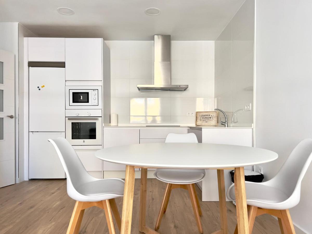 Housing Leon Ana Mogas Con Garaje Apartment ภายนอก รูปภาพ